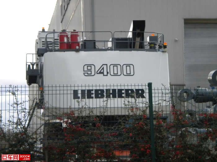 liebherr_9_.jpg