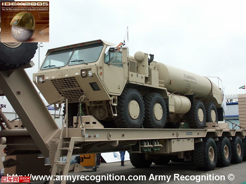 Oshkosh_truck_army_recognition_IDEX_2005_02.jpg