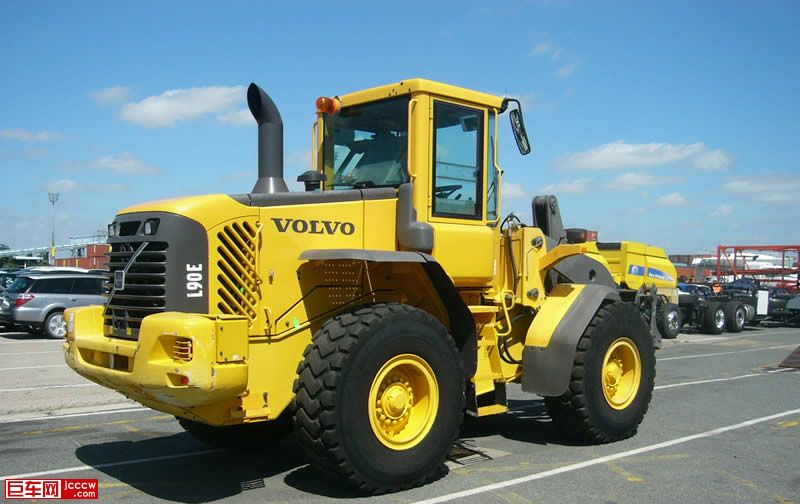 volvo-wheel-loader.jpg