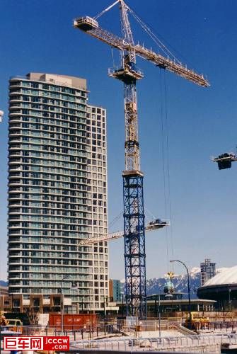 building&tower-crane-s.jpg