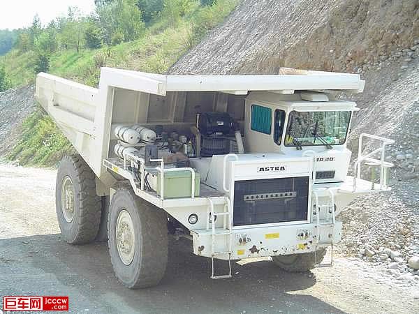 Dumper ASTRA RD40 in BETONVILLA\'S QUARRY.jpg