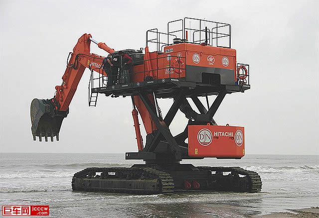 scisor lift excavator.jpg