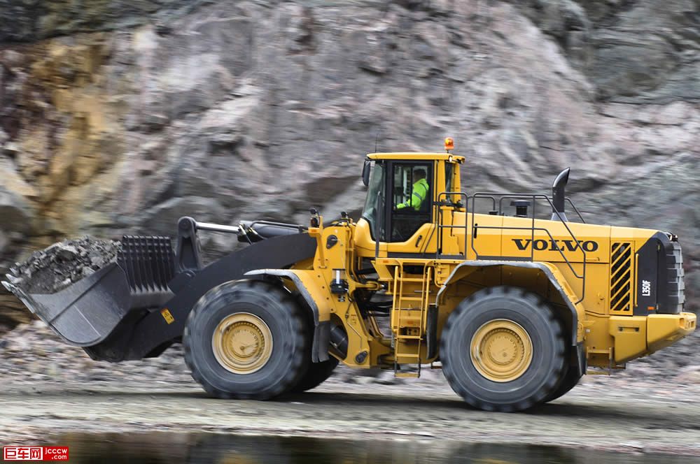 VOLVO L350F.jpg