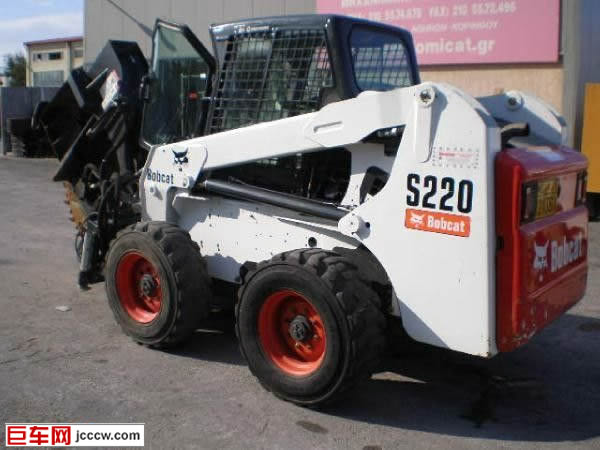 Bobcat-S220,6d3aaa1b.jpg