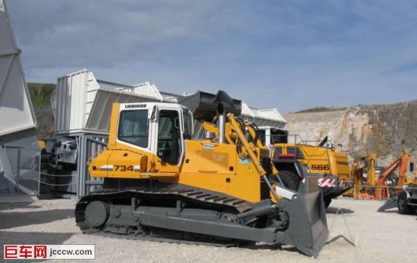 LIEBHERR PR764.jpg