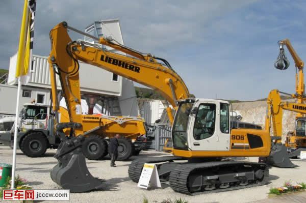 LIEBHERR R906.jpg