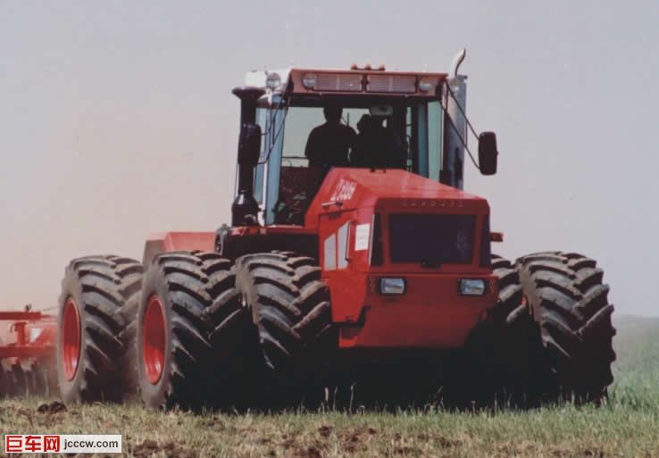 tractor (4).jpg